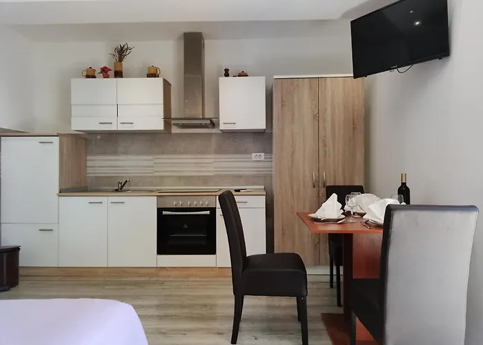Mladenka Apartamento Brist