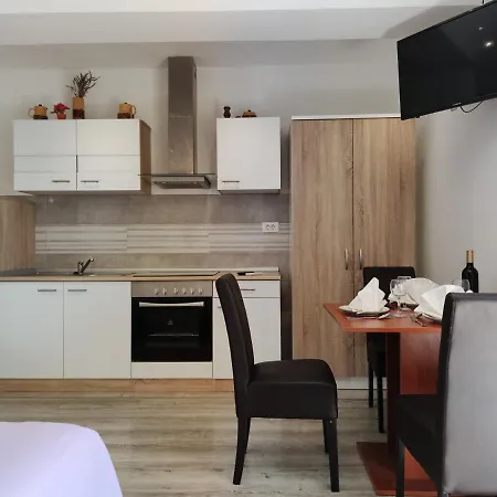 Mladenka Apartamento Brist