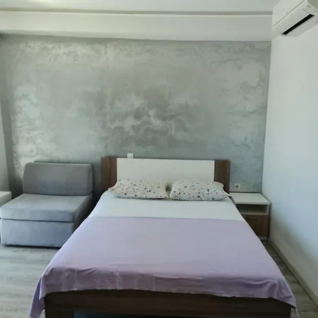 Apartamento Mladenka Brist